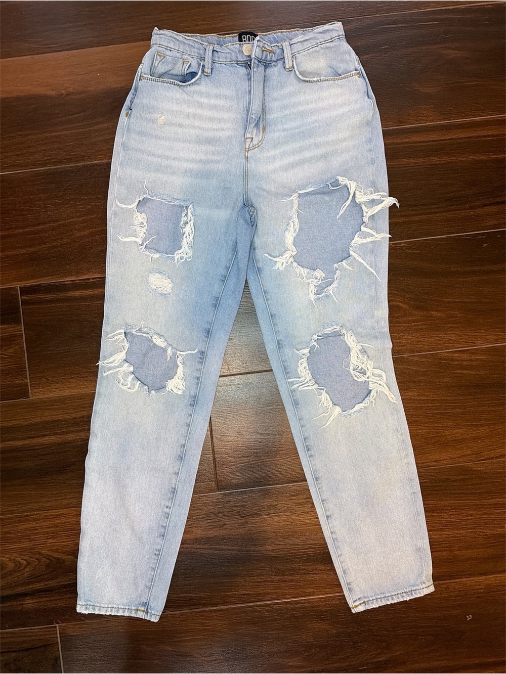 Urban Outfitter BDG Women Jeans 27 Distressed Mom High Rise Light Wash Denim